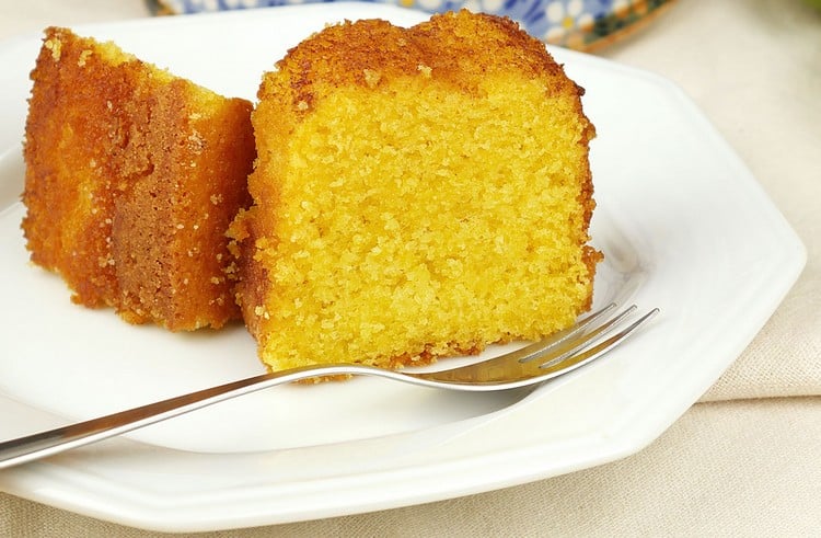 bolo de fubá fofinho com margarina