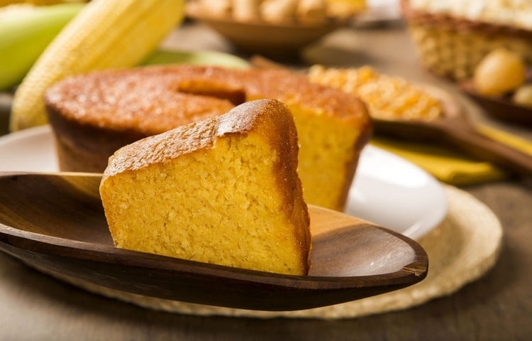 bolo de fubá fofinho com margarina