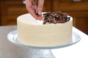 Como assar bolo com papel manteiga? como assar bolo com papel manteiga