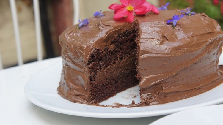 cobertura de chocolate em ponto de bico