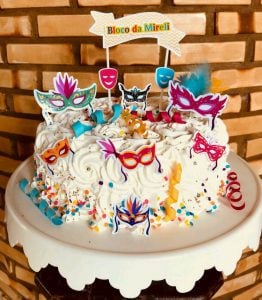 bolo de carnaval