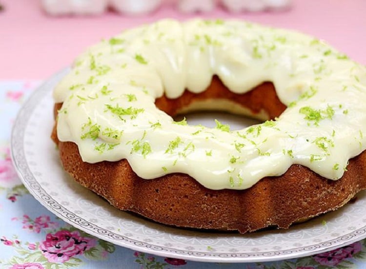 bolo de limão com iogurte natural