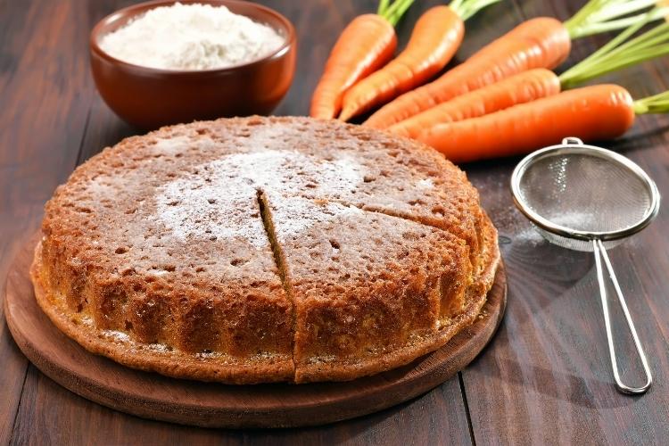 bolo de cenoura com margarina