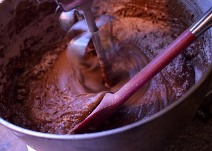 receita de bolo de chocolate fofinho na batedeira