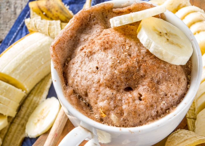 Bolo de caneca de banana