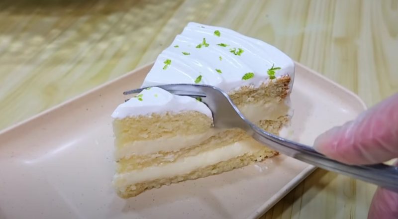 Bolo de limão recheado para aniversário