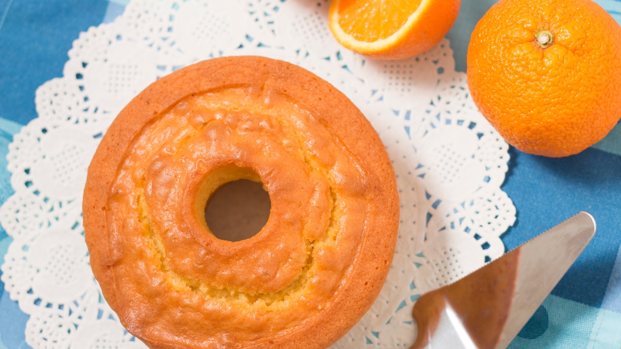 Quantas gotas de essência de laranja colocar no bolo