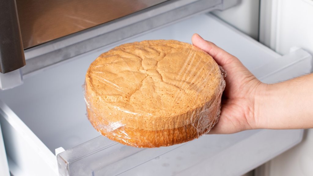 Quantos dias posso deixar o bolo prensado na geladeira? - Bolos para vender