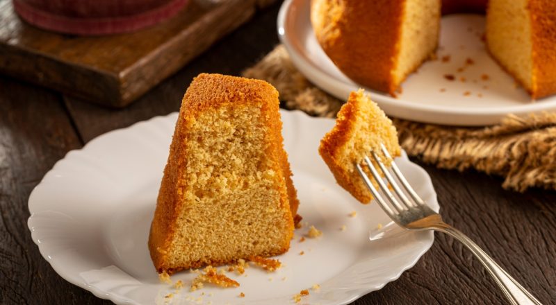 Bolo de fubá sem farinha de trigo e sem leite