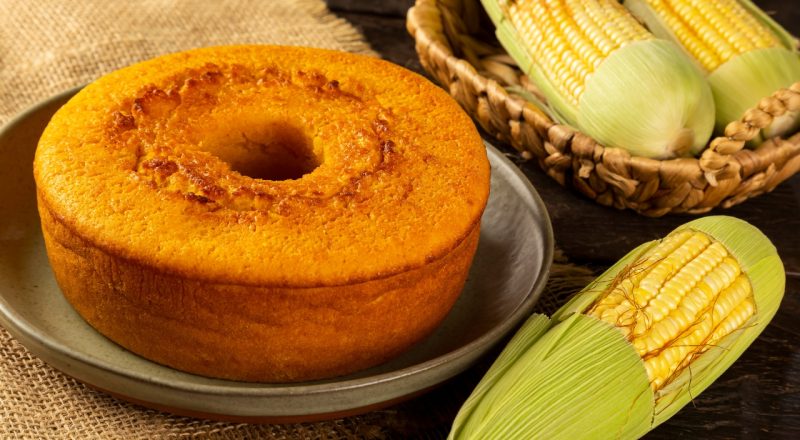 Bolo de milho cremoso sem farinha de trigo e sem leite