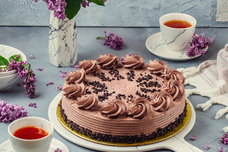 Como preparar o chantilly para confeitar bolo