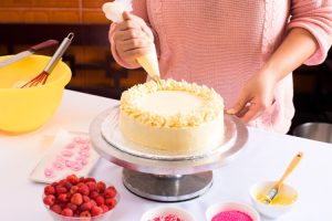 O que fazer para o chantilly não rachar no bolo