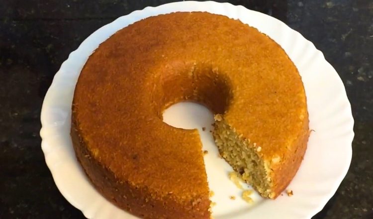 Bolo de aveia com leite de coco