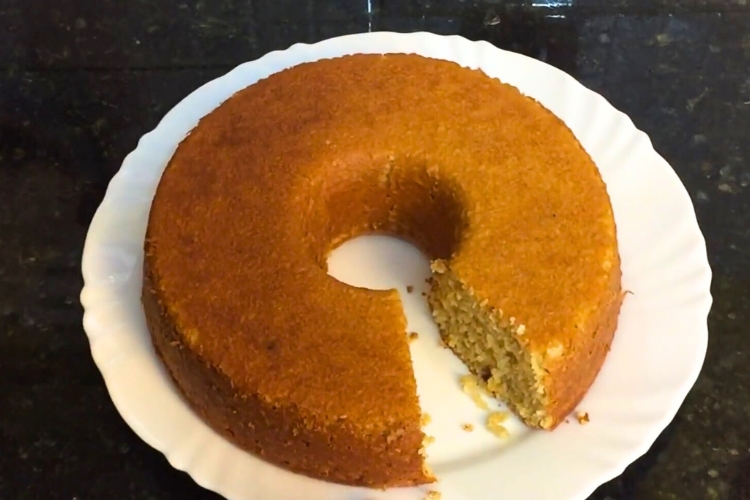 Bolo de aveia com leite de coco
