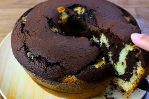 Bolo de baunilha com chocolate