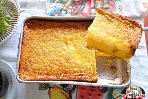 Bolo de flocão de milho cremoso