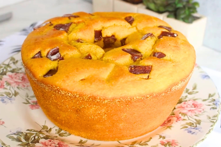 Bolo de milho com goiabada