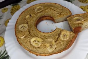 Bolo de tapioca com banana
