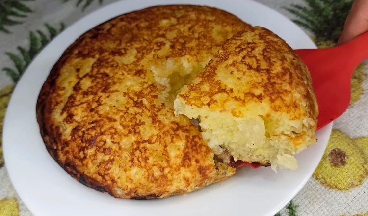 Bolo de tapioca de frigideira