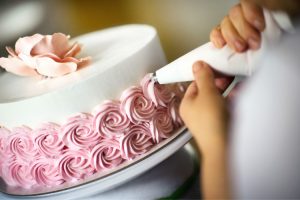 Como decorar bolo com buttercream