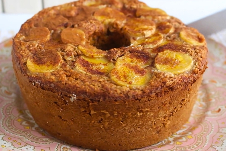 Bolo de banana com aveia e maizena
