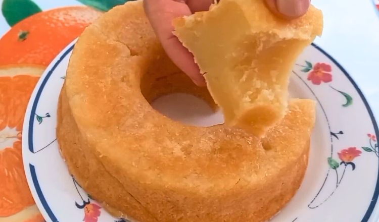 Bolo de batata doce com 3 ingredientes