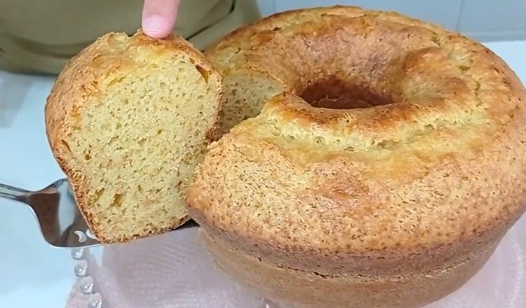 Bolo de bolacha de maizena