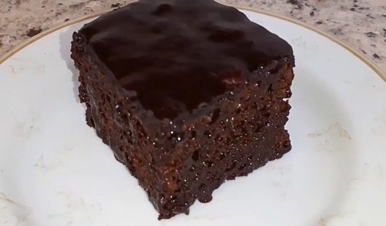Bolo de café com chocolate de liquidificador