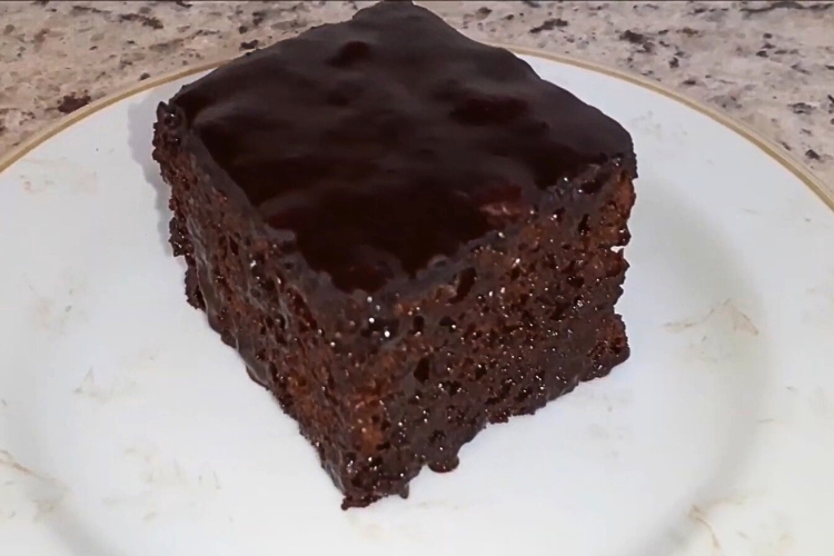 Bolo de café com chocolate de liquidificador