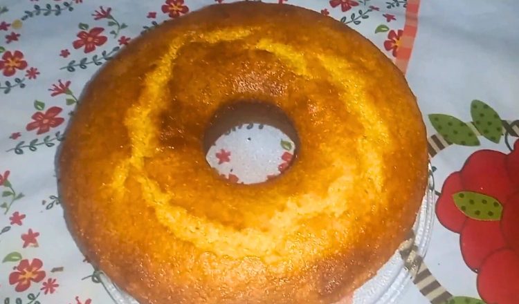 Bolo de flocão com 3 ingredientes