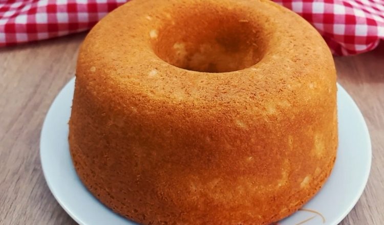 Bolo de leite condensado sem farinha de trigo