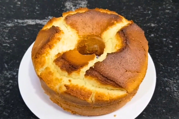 Bolo de limão com farinha de arroz