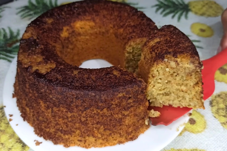 Bolo de maçã com 3 ingredientes