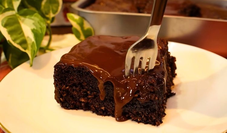 Bolo de maizena com chocolate