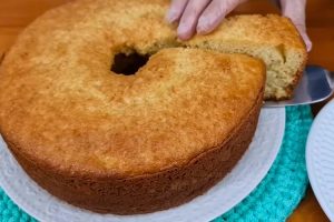 Bolo de maizena com farinha de trigo