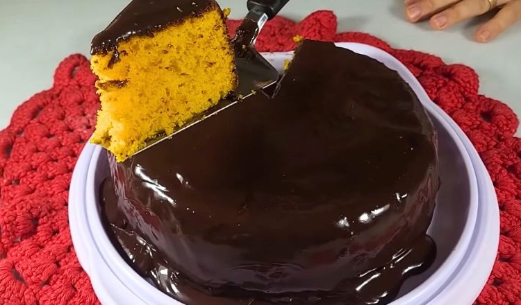 Bolo na panela de pressão elétrica