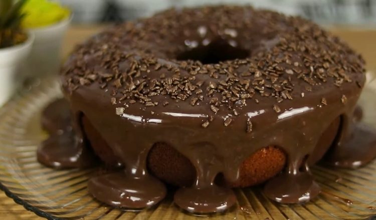 Calda de brigadeiro para bolo