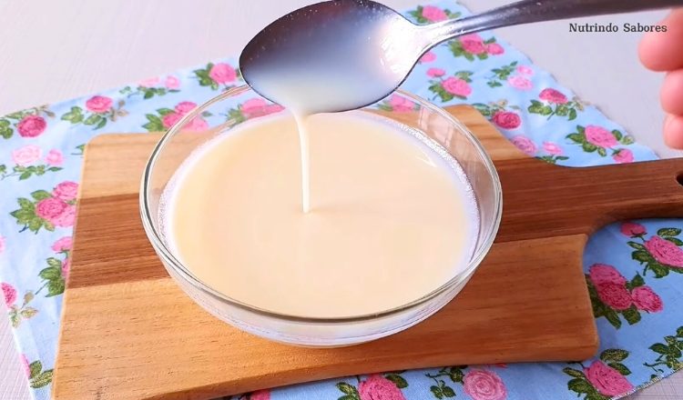 Calda de leite em pó para bolo