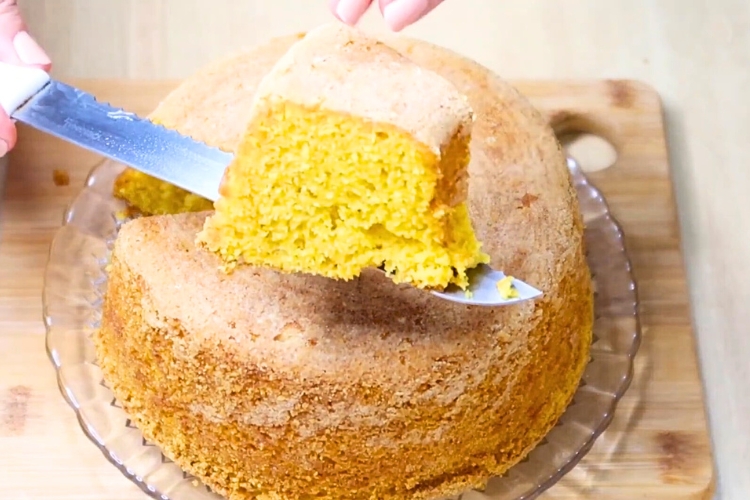 Bolo com cenoura cozida