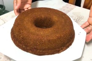 Bolo de aveia com açúcar mascavo
