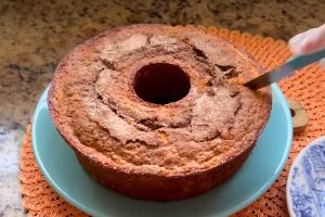 Bolo de banana com farinha de trigo