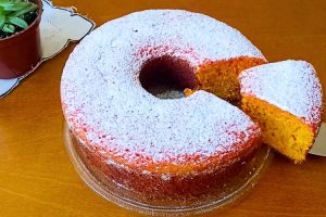 Bolo de beterraba com cenoura