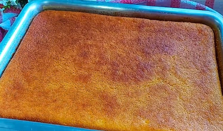 Bolo de cenoura com fubá