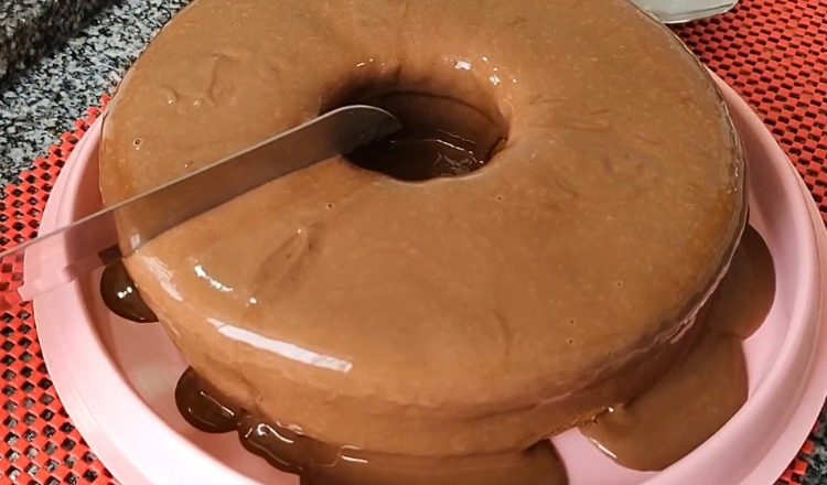 Bolo de cenoura com leite de coco