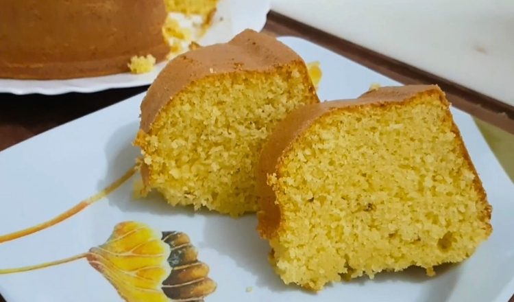 Bolo de fubá simples para café