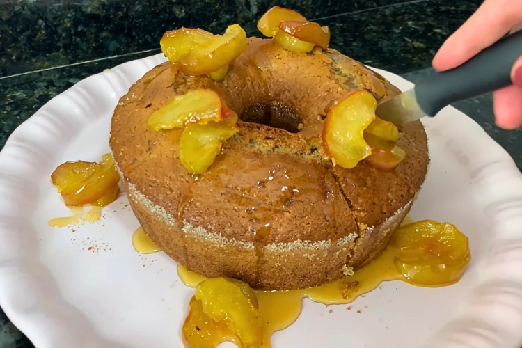 Calda de maçã para bolo