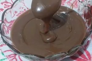 Cobertura de bolo com Nescau