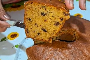 Receita de bolo de ameixa simples no liquidificador