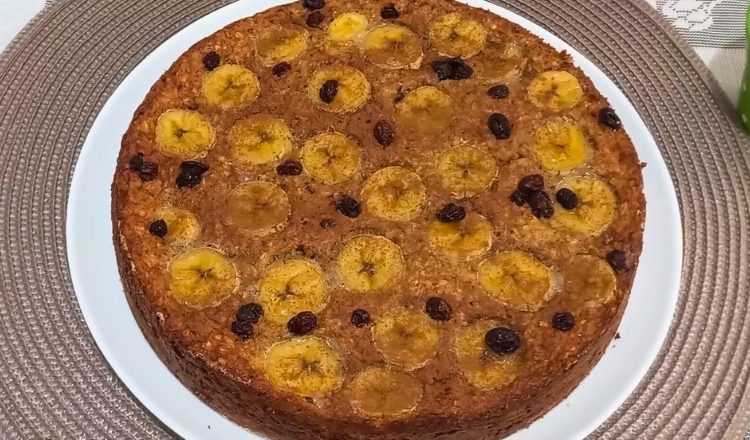 Bolo de banana com aveia sem açúcar