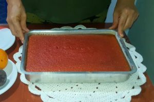 Bolo de beterraba com laranja